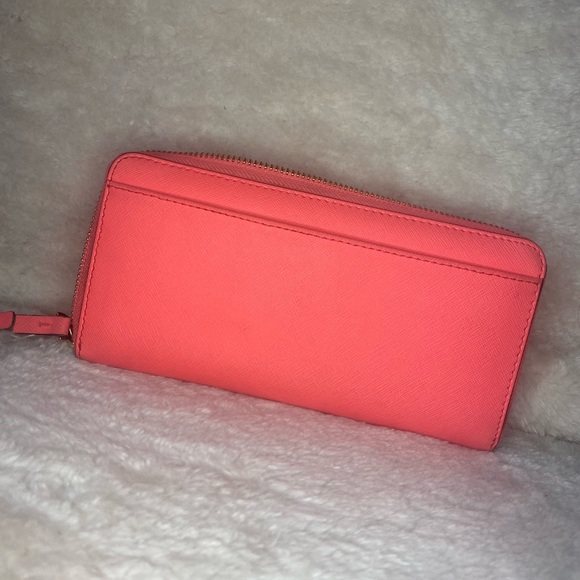 Kate spade pineapple wallet - Picture 7 of 8